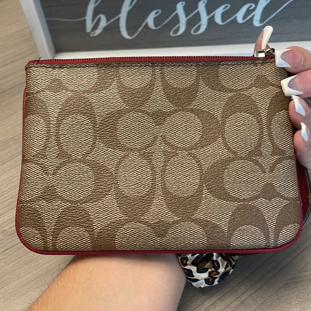 Coach wristlet - Picture 3 of 5